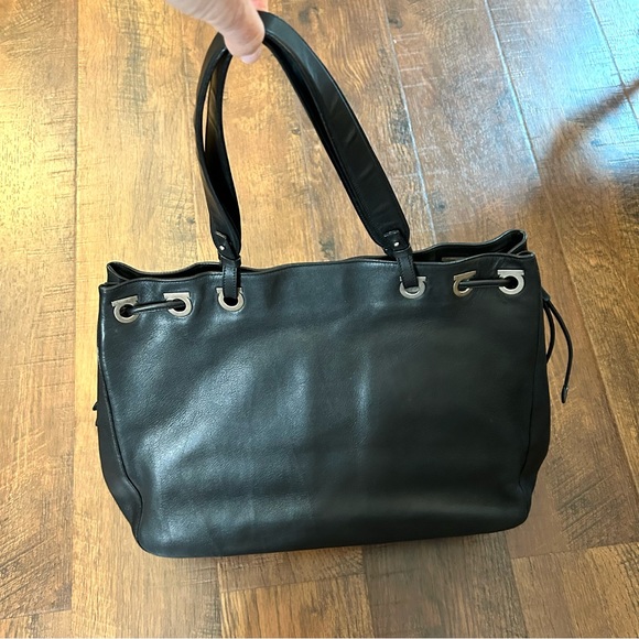 SALVATORE FERRAGAMO black leather tote, made in Italy - Picture 5 of 15